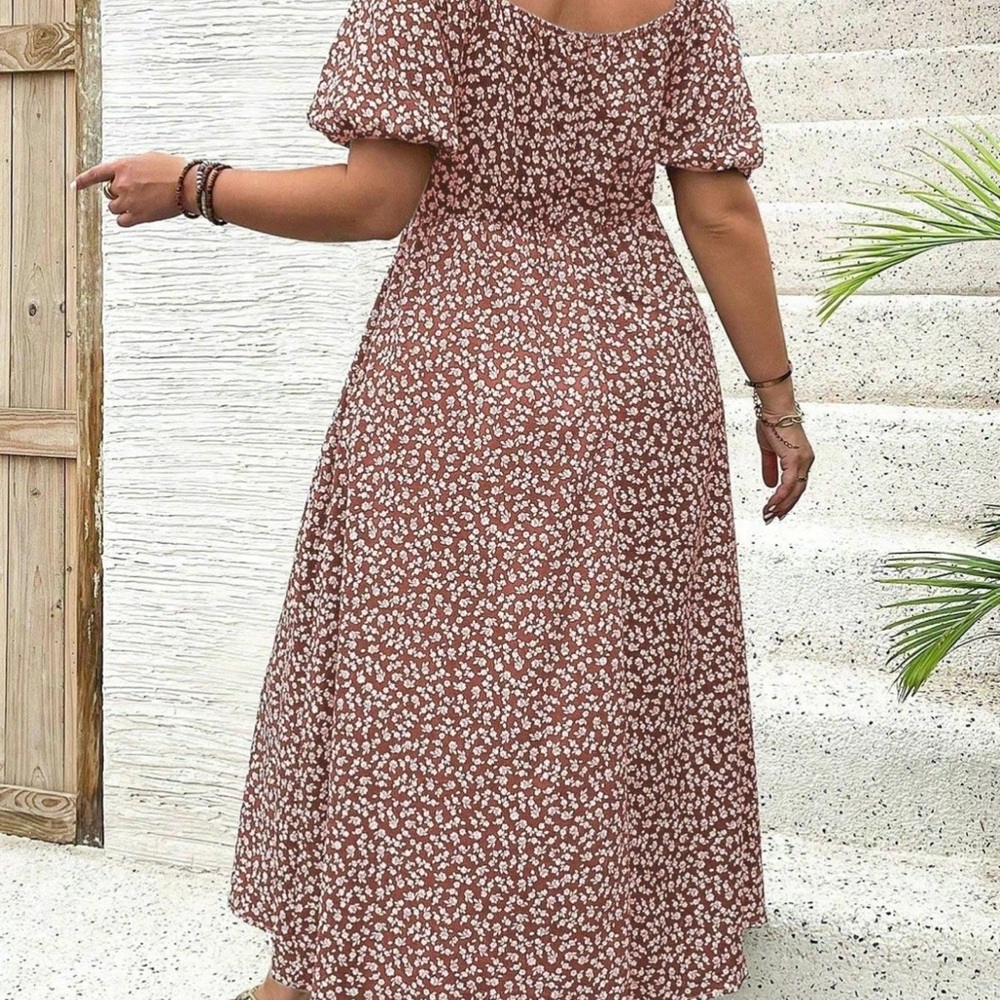 Chic Floral Maxi Dress in Brown